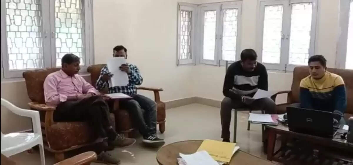 कटनी में दिव्यांग से 15000 घूस लेते पकड़ा गया सरकारी डॉक्टर